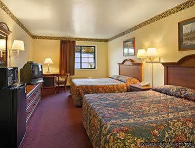 Super 8 By Wyndham Claremore Ok Ngoại thất bức ảnh